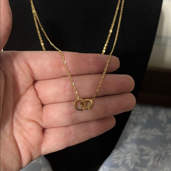 Layered interlocking necklace - Picture 3 of 3